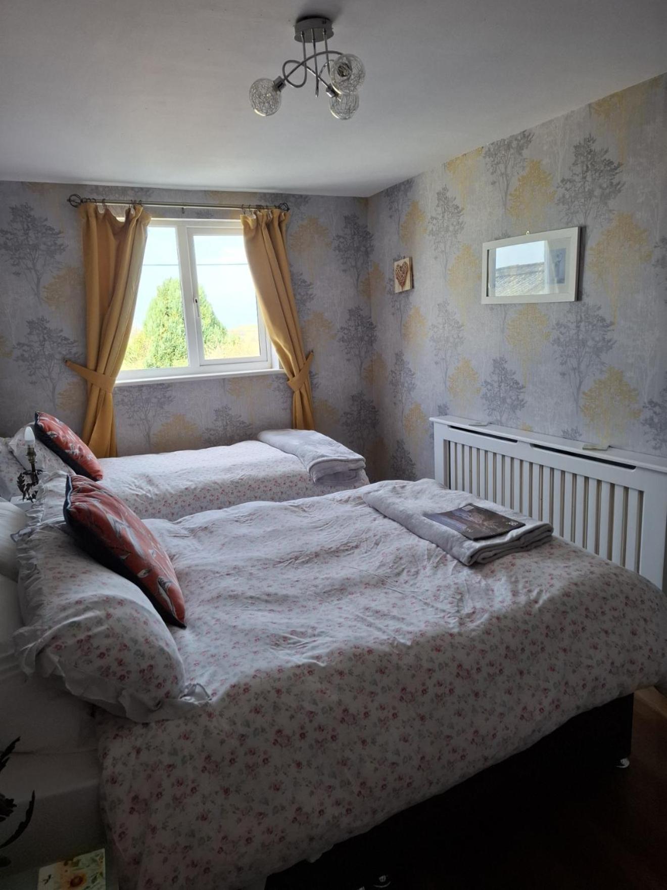 Sportsmans Lodge Bed And Breakfast Amlwch Pokoj fotografie